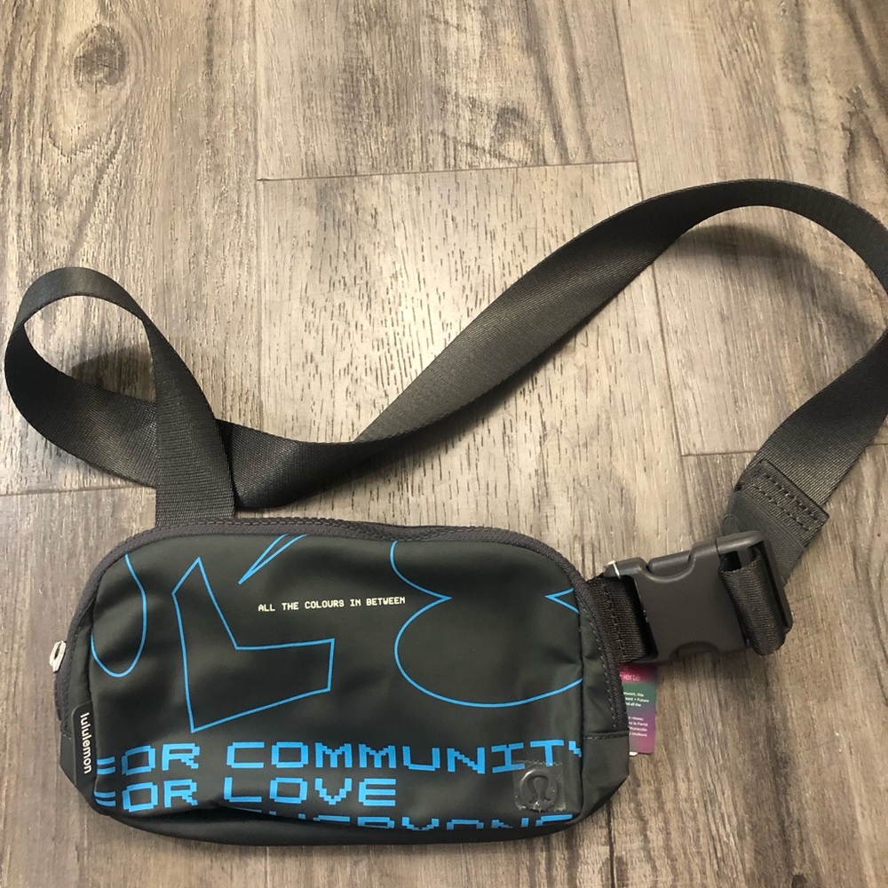 lululemon athletica 2024 pride belt bag